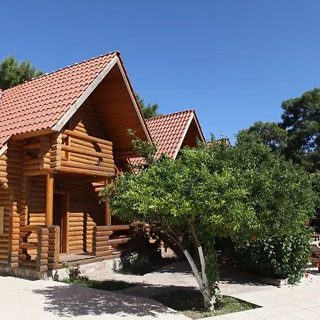 Woodline Hotel 3*