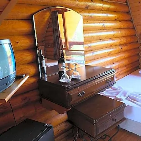 Woodline Otel 3*