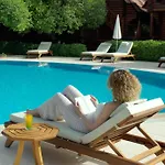 Woodline Hotel 3*